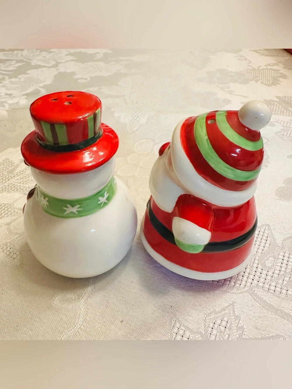 Vintage Essex Mfg. Inc. Santa & Snowman Christmas Salt & Pepper Shakers Set